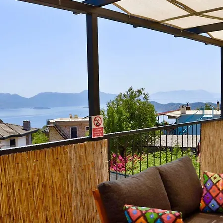 Ihtiyarsoeguet Villa